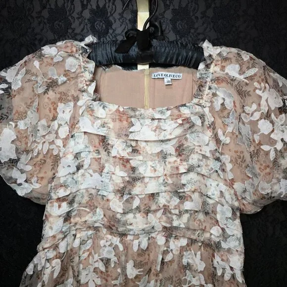 LOVE OLIVE CO Floral Overlay Pleated Bodice Dress M - Picture 4 of 11